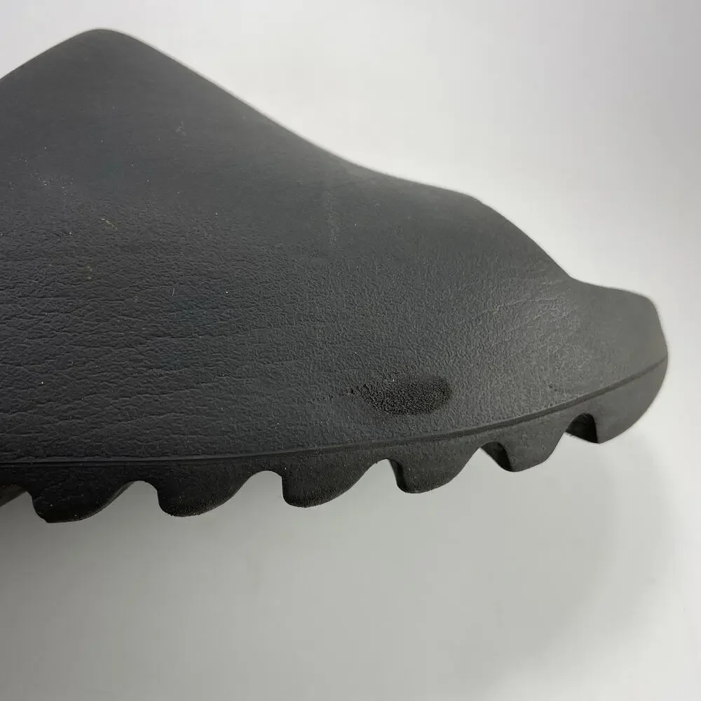 Adidas Yeezy Slide Onyx Mens Size 7 Black Charcoal Dark Grey Foam Sandals